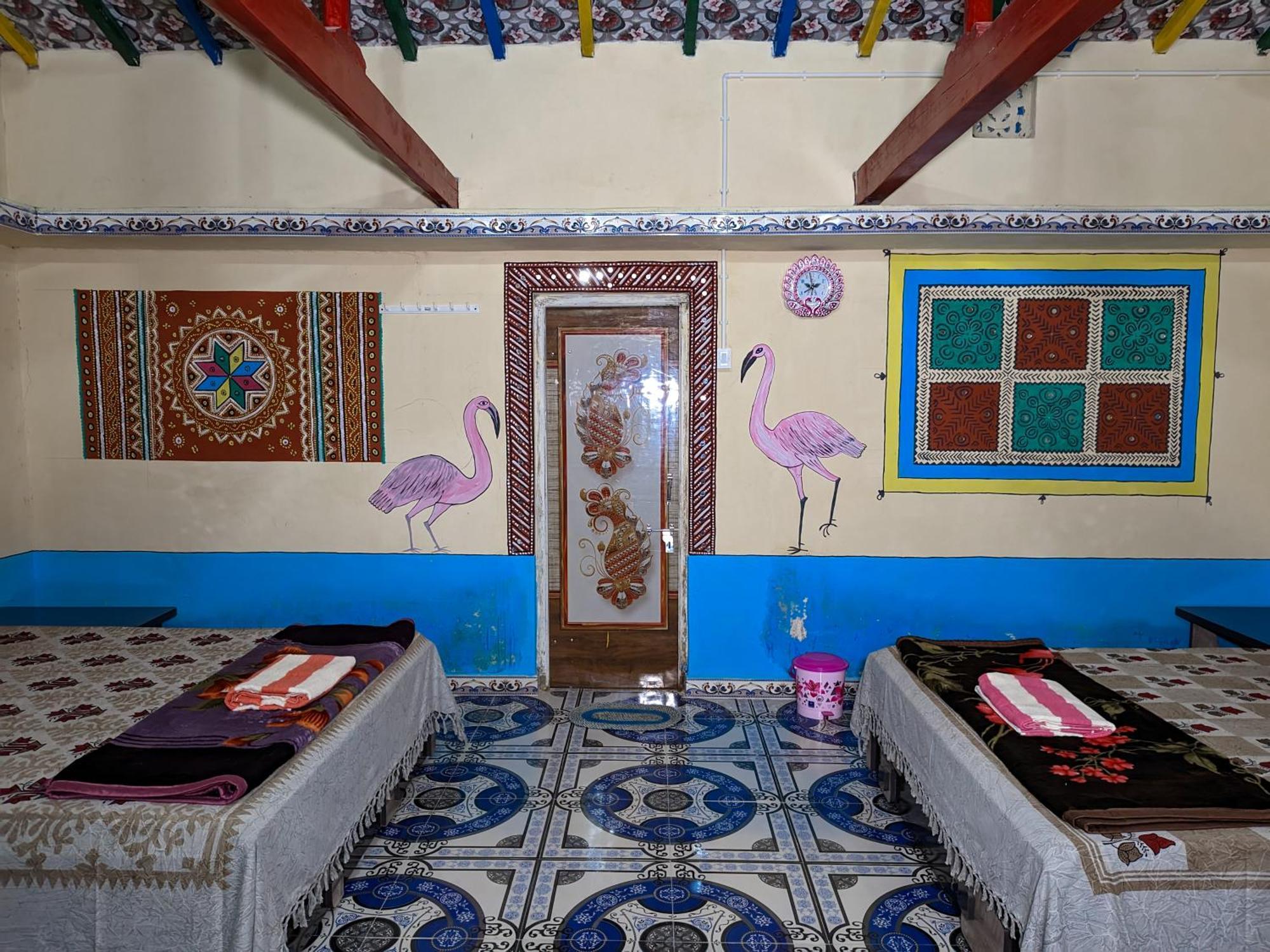 White Land Villagestay Dhordo Bagian luar foto
