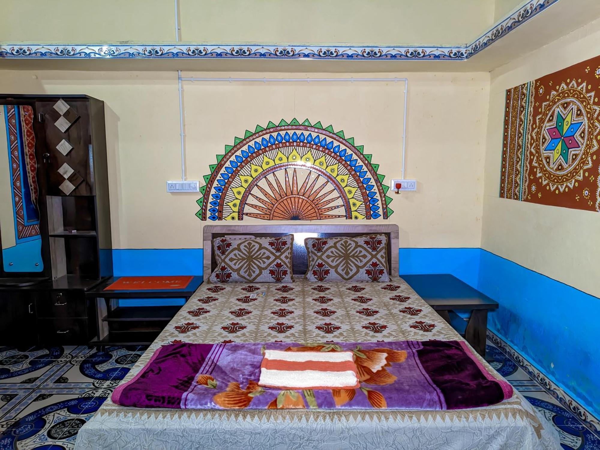 White Land Villagestay Dhordo Bagian luar foto
